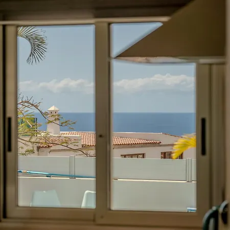 아파트 With Private Pool & Ocean Views *