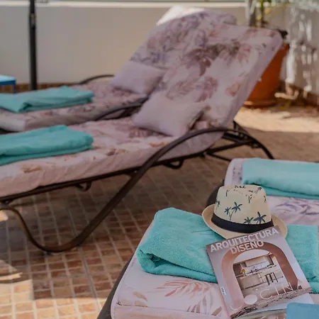 Apartman With Private Pool & Ocean Views