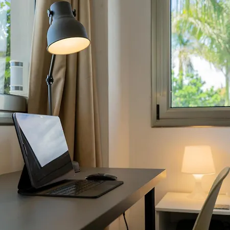 With Private Pool & Ocean Views Apartman *