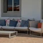 With Private Pool & Ocean Views 아파트 아데제