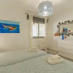 With Private Pool & Ocean Views 아파트